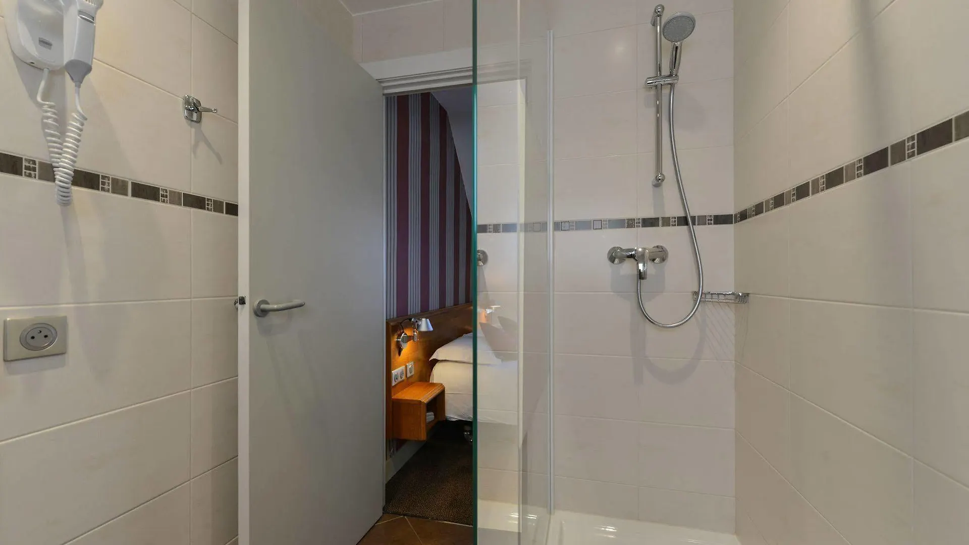 Relais Du Pre Париж