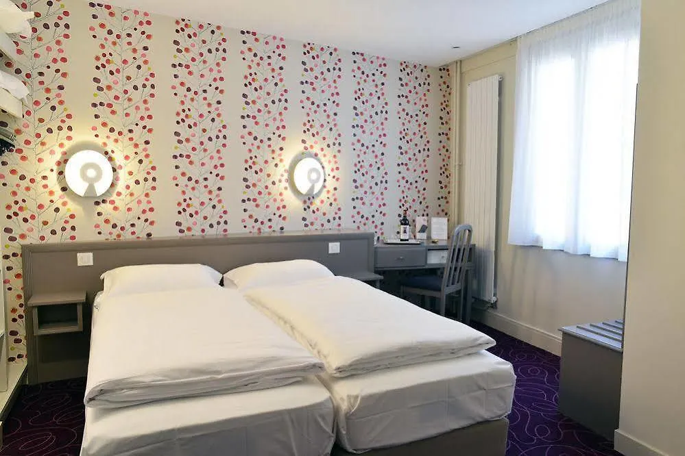 Relais Du Pre Hotel 3*